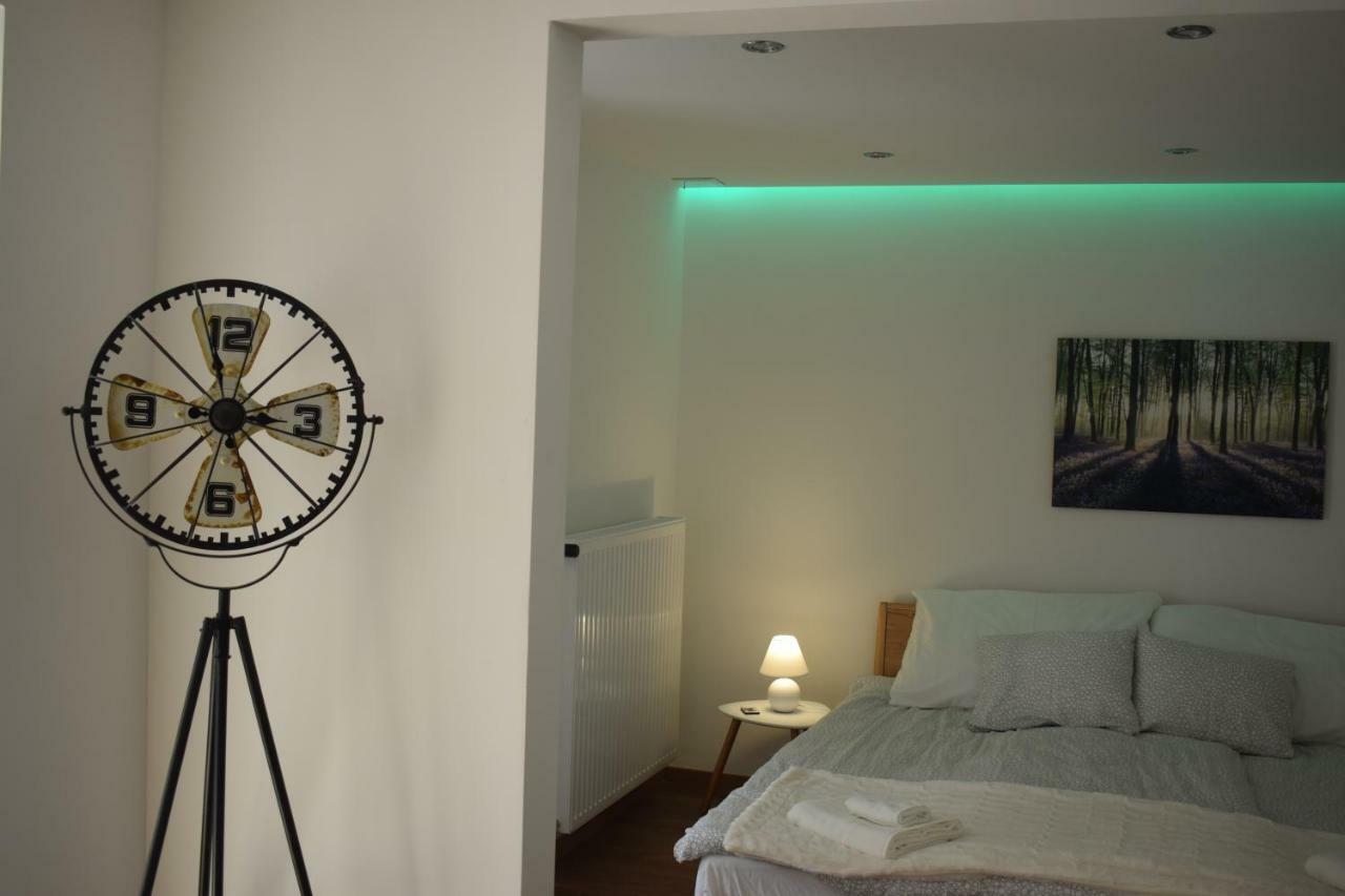 Buborek Apartman Tata Luaran gambar